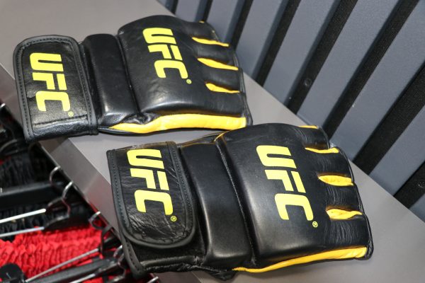 دستکش اورجینال ام ام ای UFC